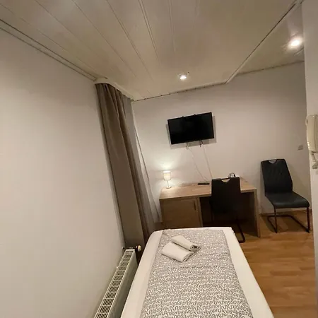 ゲストハウス Sonnenschein